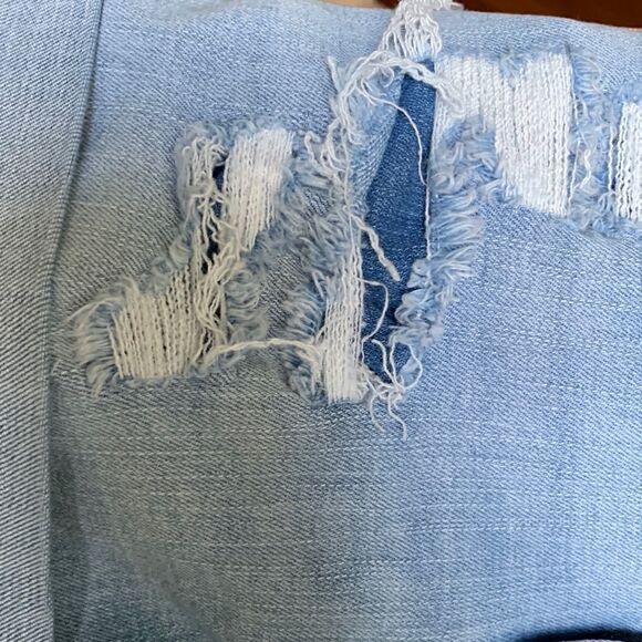 Aeropostale high-rise size 2 distressed shorts - Picture 5 of 11